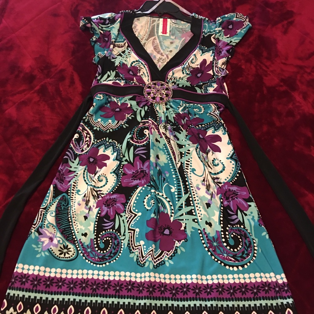 Dress - Picture 2 of 4